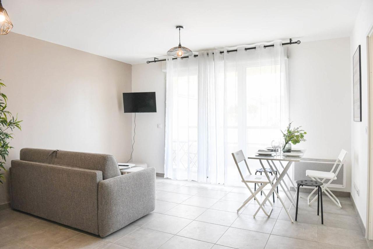 Appart Avec Terrasse Et Parking A 2 Min Du Metro Marsilia Exterior foto